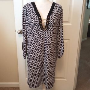 Emma & Michele black and white print sheath dress. Medium